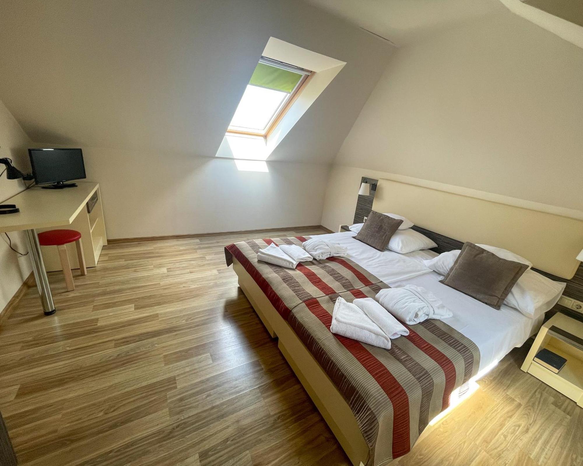 Harmonia Hotel Sárvár Pokoj fotografie