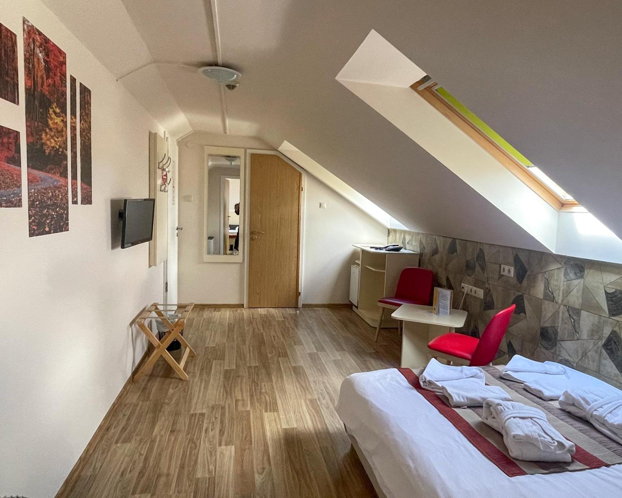 Harmonia Hotel Sárvár Pokoj fotografie